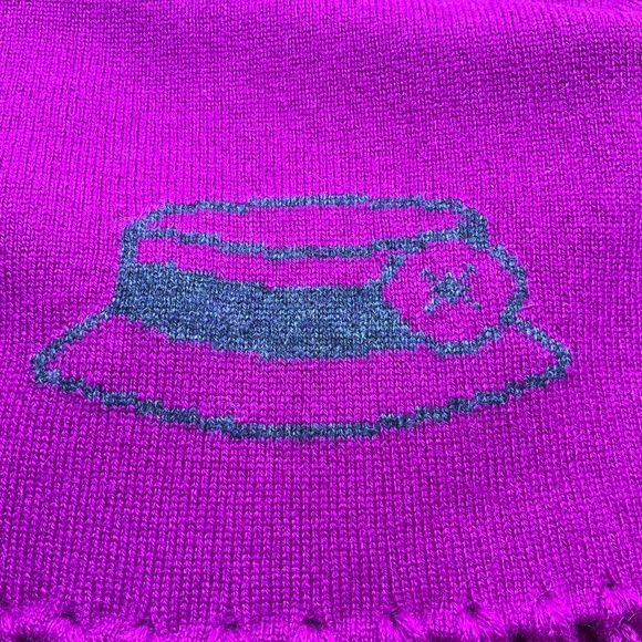 CHANEL MAGENTA / PINK 2009 FRINGED CASHMERE KNIT SCARF - Picture 5 of 13